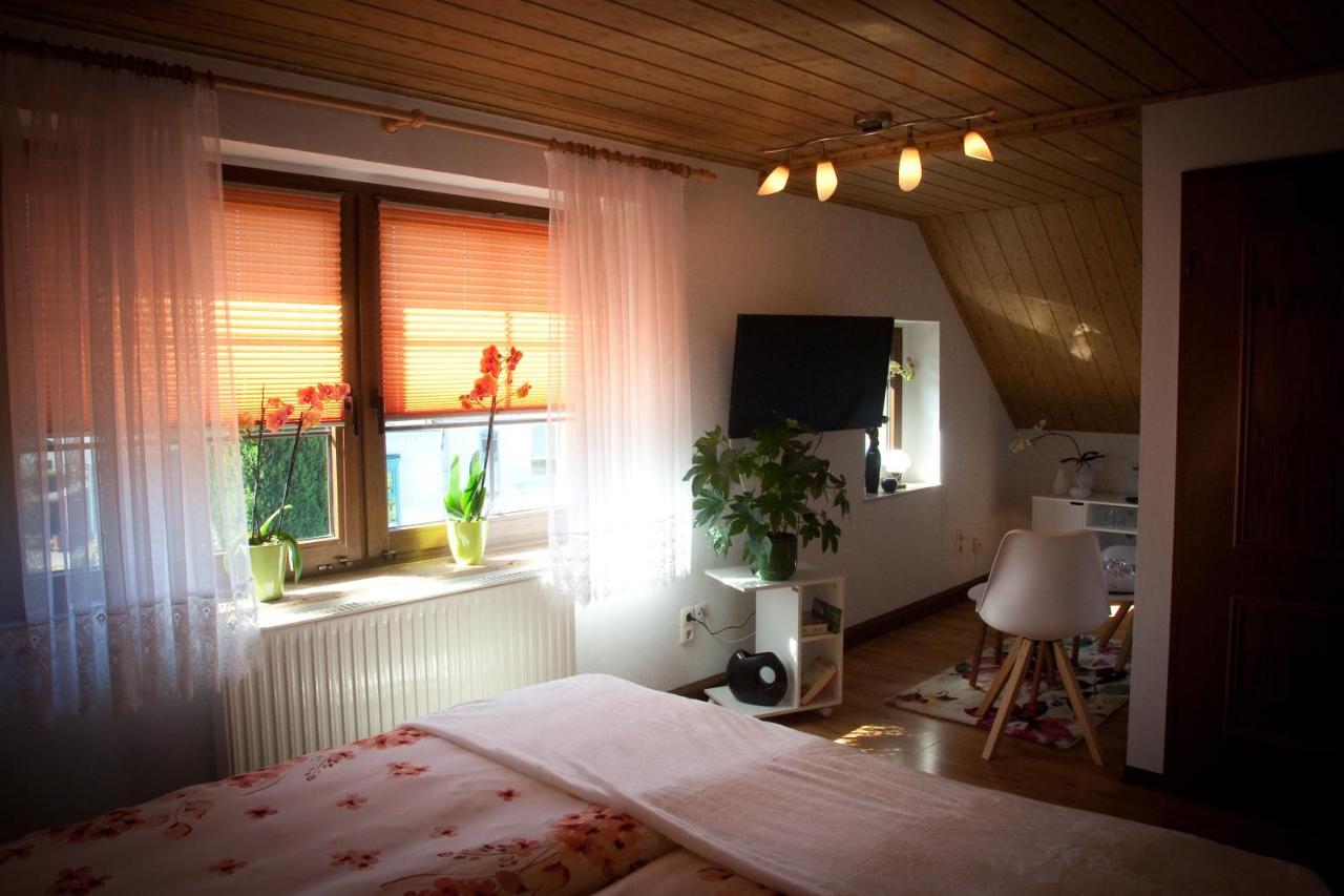 툼 Gaestezimmer Im Gruenen Haus 아파트 외부 사진